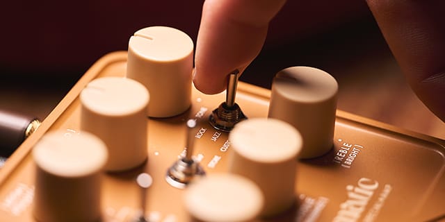 UAFX Enigmatic '82 Overdrive Special Amp